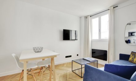 Picnic at the Champs De Mars 6