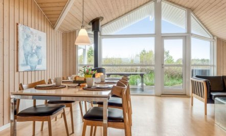 'Dory' - 1.0km from the sea 1