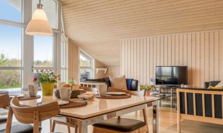 'Dory' - 1.0km from the sea 3