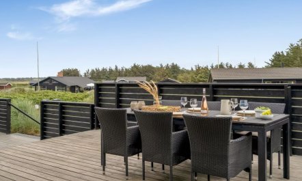 'Aija' - 375m from the sea 7