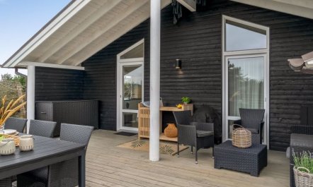 'Aija' - 375m from the sea 5