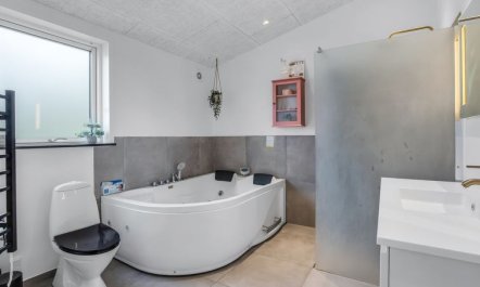 'Fin' - 150m from the sea 3