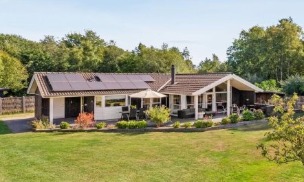 'Arisa' - 300m from the sea