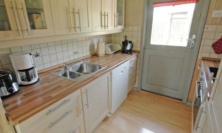 'Yari' - 250m from the sea 6