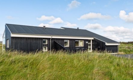 'Simona' - 300m from the sea