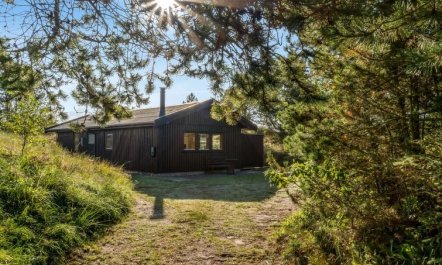 'Anneka' - 750m from the sea