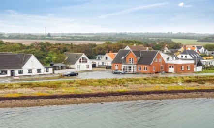 'Raika' - 25m to the fjord 2