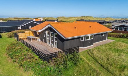 'Marissa' - 200m from the sea