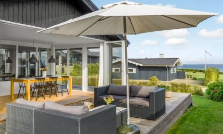 'Hubertina' - 75m from the sea