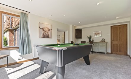 The Surrey Hideaway 5