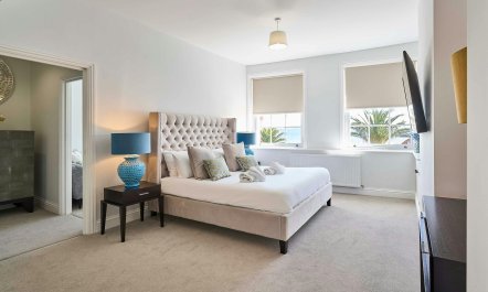 British Beachside Bliss 7