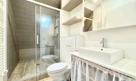 Chic Locale 8