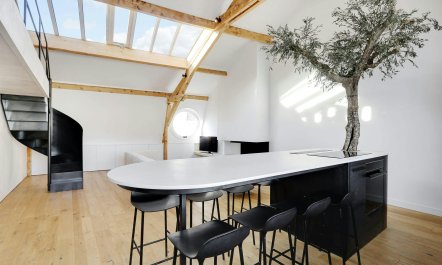 Old Parisian Jewel 1