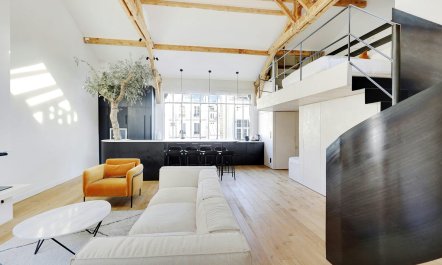 Old Parisian Jewel 3