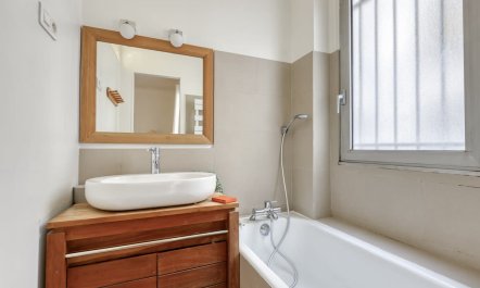 Elegant Parisian Dwelling 7