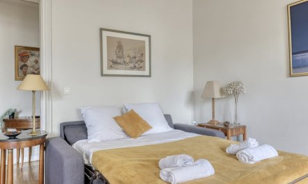 Elegant Parisian Dwelling 3