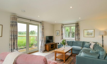 Cotswold Honey Coloured Cottage 0