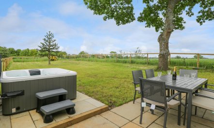 Cotswold Honey Coloured Cottage 2