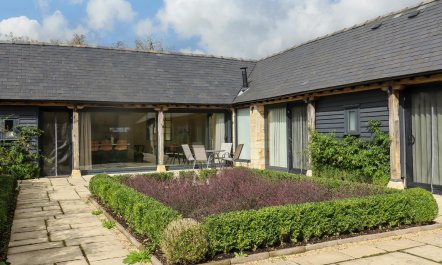 Cotswolds Barn 1