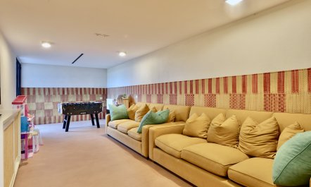 Sea Beyond the Hills 5