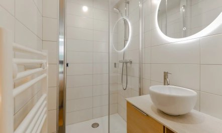 The Parisian Theatre 6