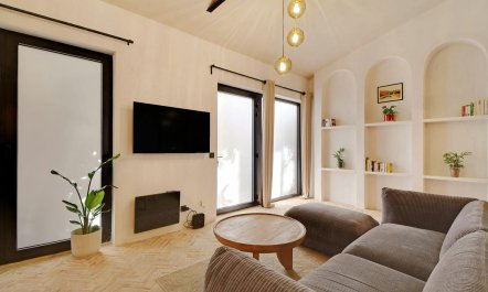 Old Parisian Charm 4