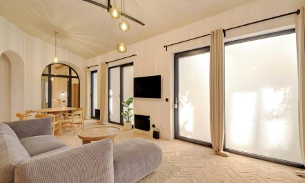 Old Parisian Charm 5