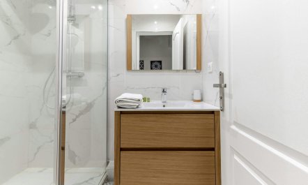 Avenues & Boulevards 9