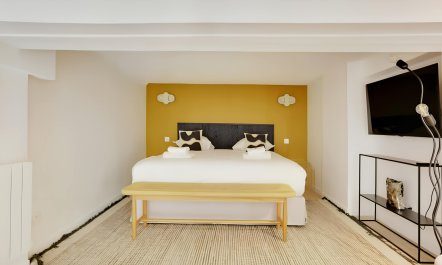 Central Paris Escape 7