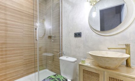 Galleries & History 8