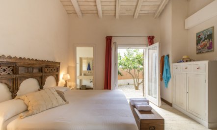 Sicilian Garden Sanctuary 9