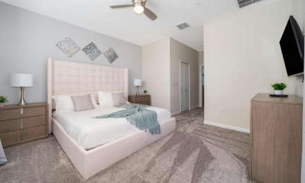 Balcony on the Green 7