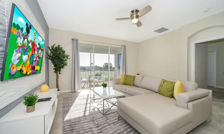 Balcony on the Green 2