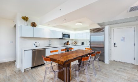 Miami Beach Stories 2