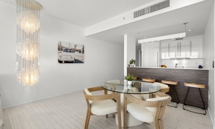 South Beach Escape 7