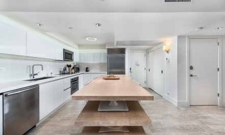 Miami's Beach Jewel 7