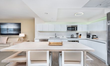 Miami's Beach Jewel 8