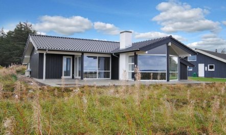 'Arisa' - 100m to the fjord 6