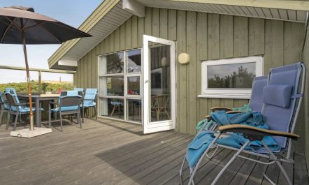 'Syni' - 500m from the sea