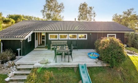 'Eggertsine' - 1.2km from the sea