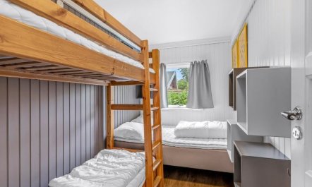 'Effy' - 600m from the sea 4