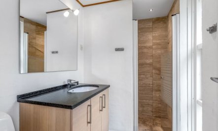 'Talitha' - 40m from the sea 7