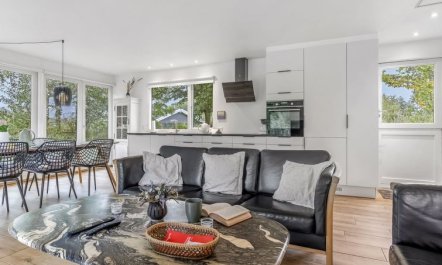 'Litle' - 30m from the sea 2