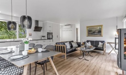 'Litle' - 30m from the sea 6