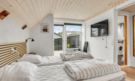 'Milutin' - 650m from the sea 7