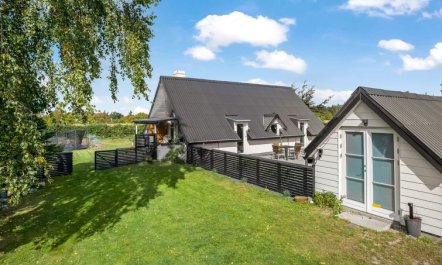 'Milutin' - 650m from the sea 1