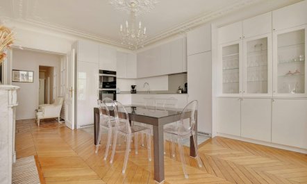 Stylish Paris Home 5