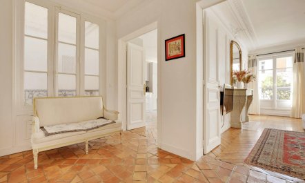 Stylish Paris Home 7