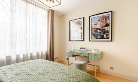Elegant Townhouse 9