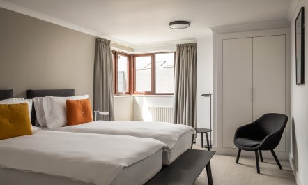 The Kensington Set 1